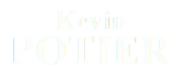 Logo blanc du nom "Kevin Potier" en lettres capitales, utilisé comme identité visuelle de l’auteur.